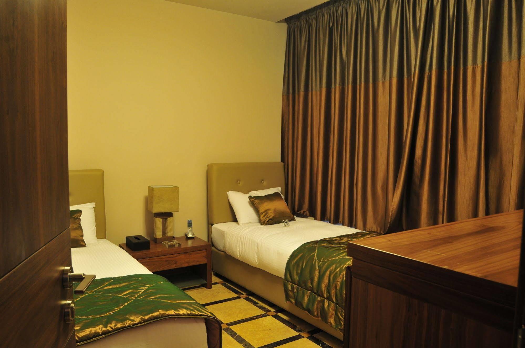 City Suite Hotel Beirut Exterior photo